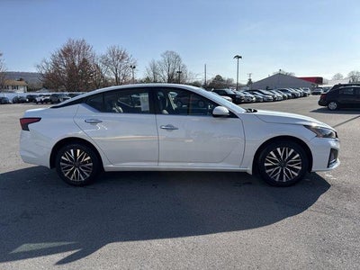 2023 Nissan Altima 2.5 SV AWD Sedan