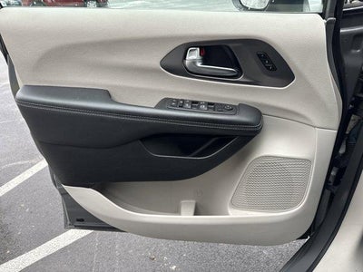 2023 Chrysler Pacifica Touring L FWD