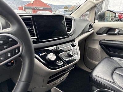 2023 Chrysler Pacifica Touring L FWD