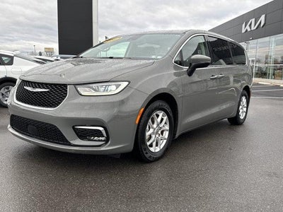 2023 Chrysler Pacifica Touring L FWD