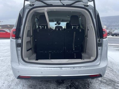 2024 Chrysler Pacifica Touring L FWD