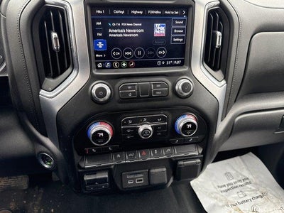 2021 GMC Sierra 1500 Crew Cab Short Box 4-Wheel Drive SLT