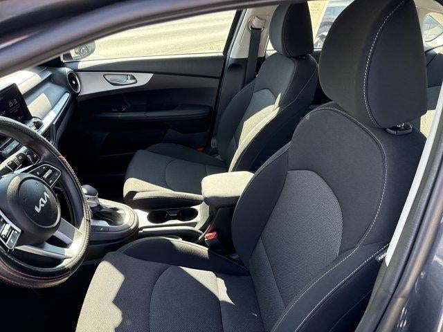 2024 Kia Forte LXS IVT