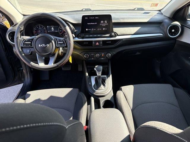 2024 Kia Forte LXS IVT