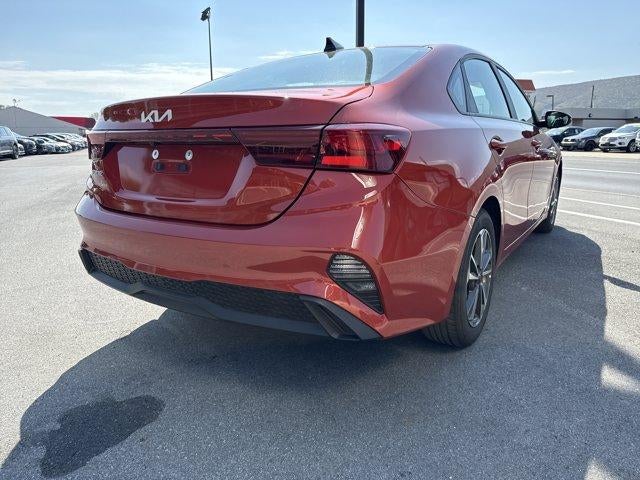 2024 Kia Forte LXS IVT