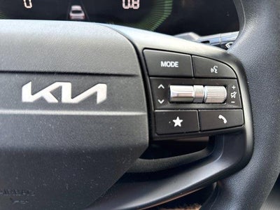 2025 Kia K4 LX FWD