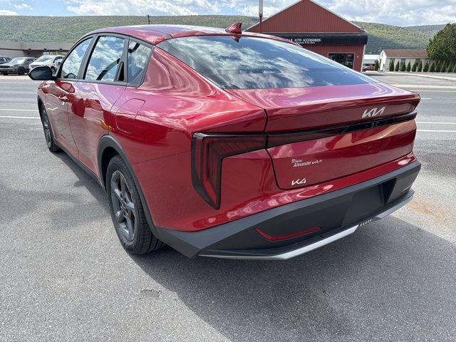 2025 Kia K4 LXS FWD