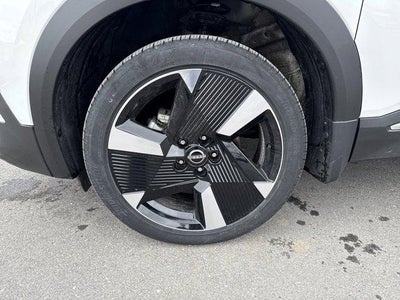 2025 Nissan Kicks SR AWD