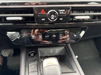 2025 Nissan Kicks SR AWD