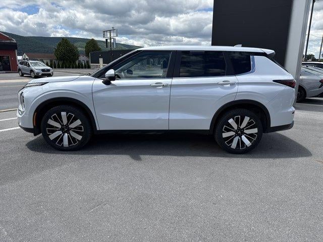 2025 Mitsubishi Outlander SE S-AWC