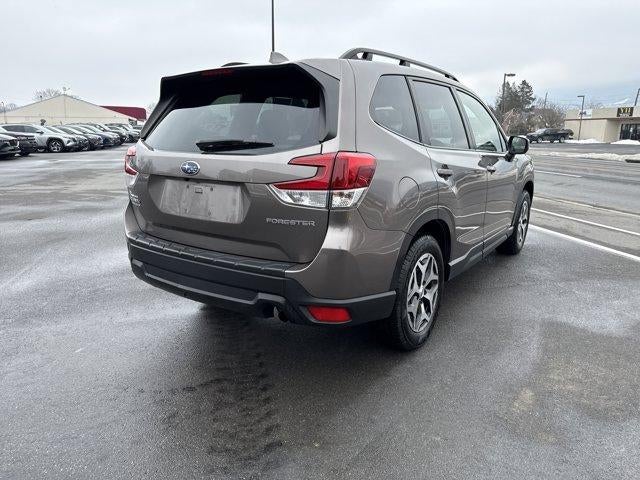 2022 Subaru Forester Premium CVT