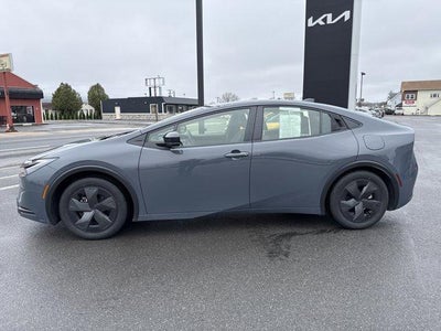 2024 Toyota Prius LE (Natl)