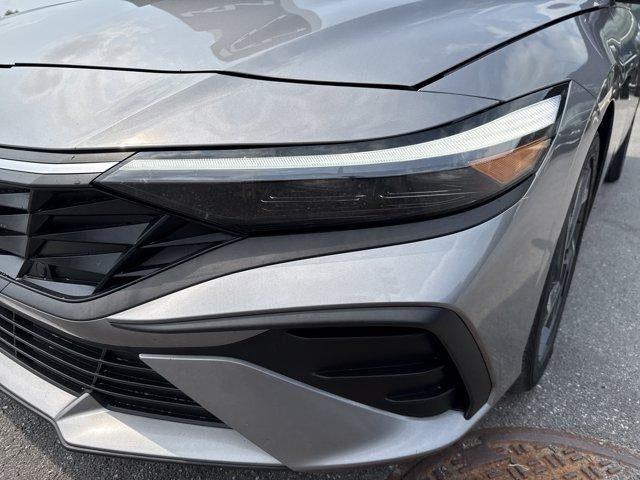2025 Hyundai ELANTRA SEL Sport IVT