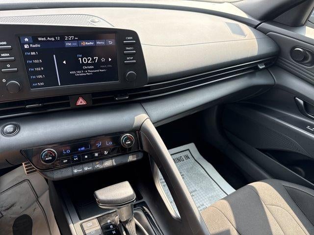2025 Hyundai ELANTRA SEL Sport IVT
