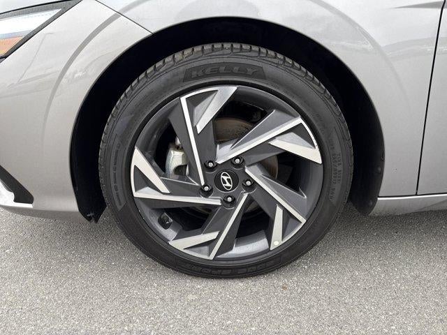 2025 Hyundai ELANTRA SEL Convenience IVT