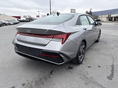 2025 Hyundai ELANTRA SEL Convenience IVT