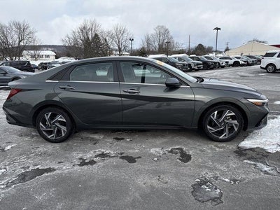 2025 Hyundai ELANTRA SEL Convenience IVT