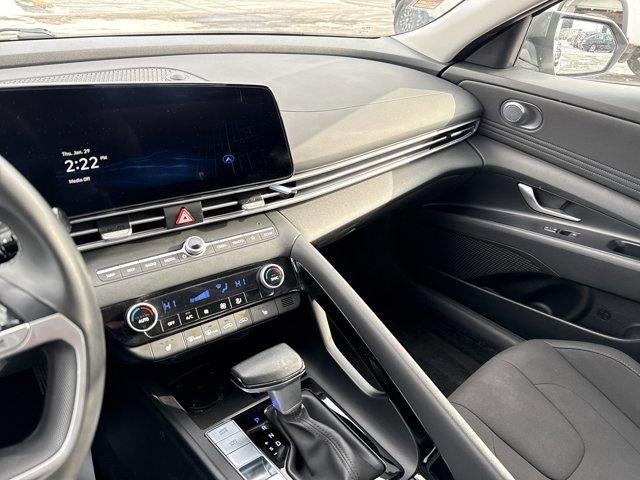 2025 Hyundai ELANTRA SEL Convenience IVT