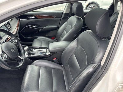 2017 Kia Cadenza Premium Sedan