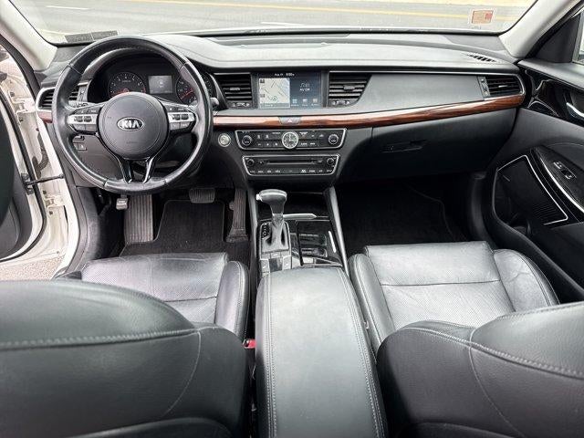 2017 Kia Cadenza Premium Sedan