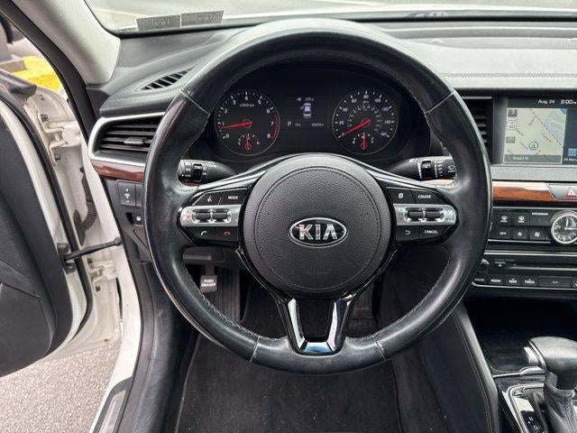 2017 Kia Cadenza Premium Sedan