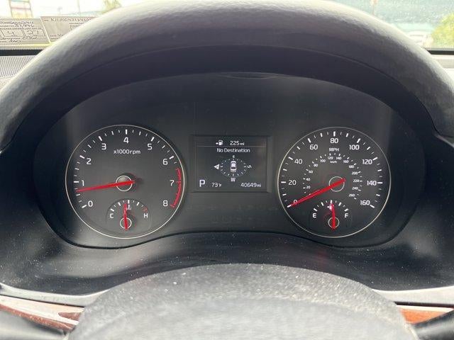 2017 Kia Cadenza Premium Sedan