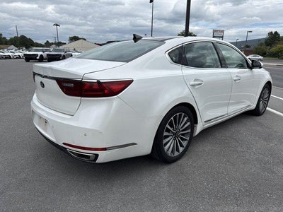 2017 Kia Cadenza Premium Sedan
