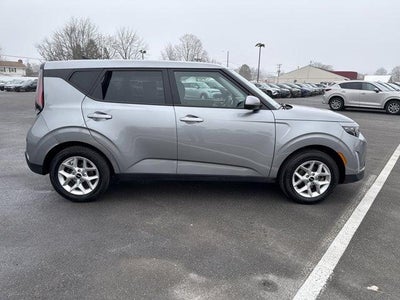 2025 Kia Soul LX FWD