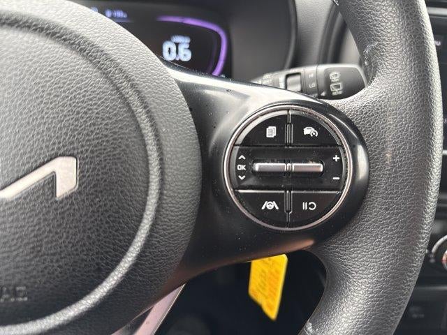 2024 Kia Soul LX IVT