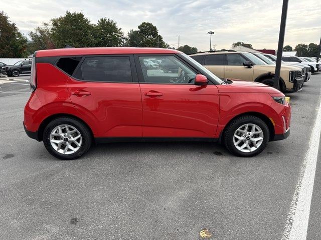 2024 Kia Soul LX IVT