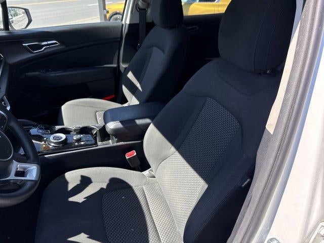 2023 Kia Sportage Hybrid LX AWD