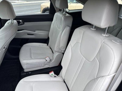 2023 Kia Sorento Hybrid EX AWD