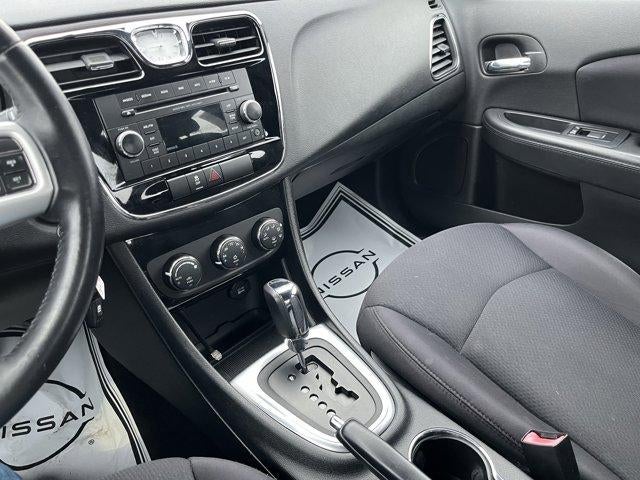 2013 Chrysler 200 4dr Sdn Touring