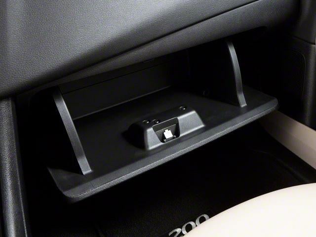 2013 Chrysler 200 4dr Sdn Touring