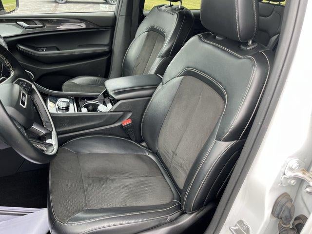 2022 Jeep Grand Cherokee L Altitude 4x4