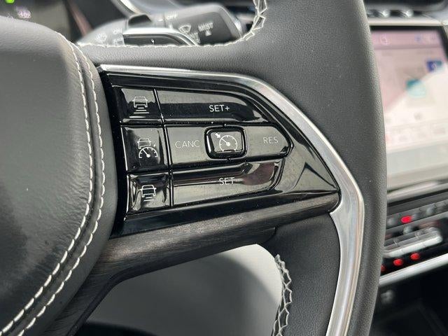 2022 Jeep Grand Cherokee 4xe Overland 4x4