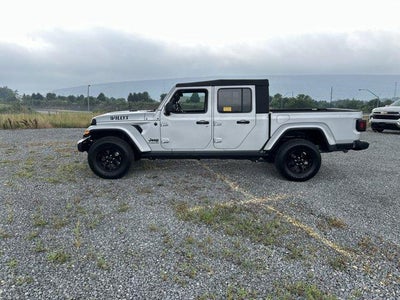 2022 Jeep Gladiator Willys Sport 4x4