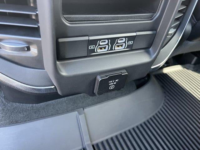 2021 RAM 1500 Laramie 4x4 Crew Cab 5'7" Box