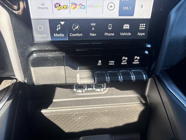 2023 RAM 1500 Laramie 4x4 Crew Cab 5'7" Box