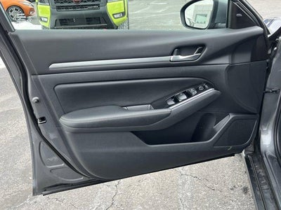 2023 Nissan Altima 2.5 SV Sedan