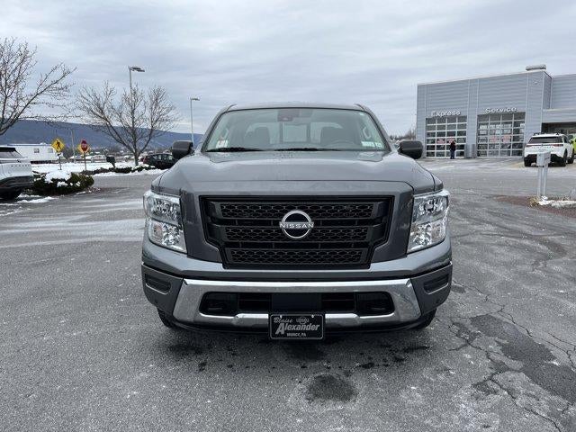 2024 Nissan Titan 4x4 Crew Cab SV