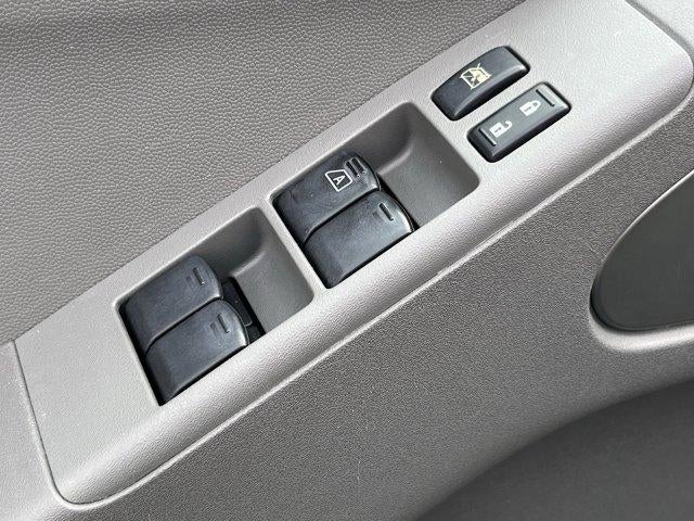 2015 Nissan Frontier 4WD Crew Cab LWB Auto SV