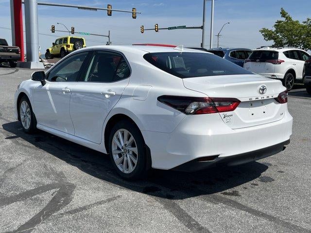 2023 Toyota Camry LE Auto (SE)
