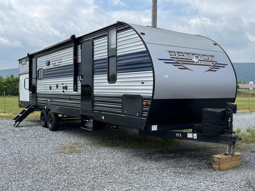 2022 Forest River CHEROKEE GRAY WOLF PATRIOT EDITION