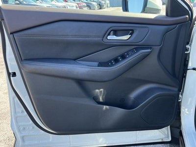 2023 Nissan Rogue AWD SV *Ltd Avail*