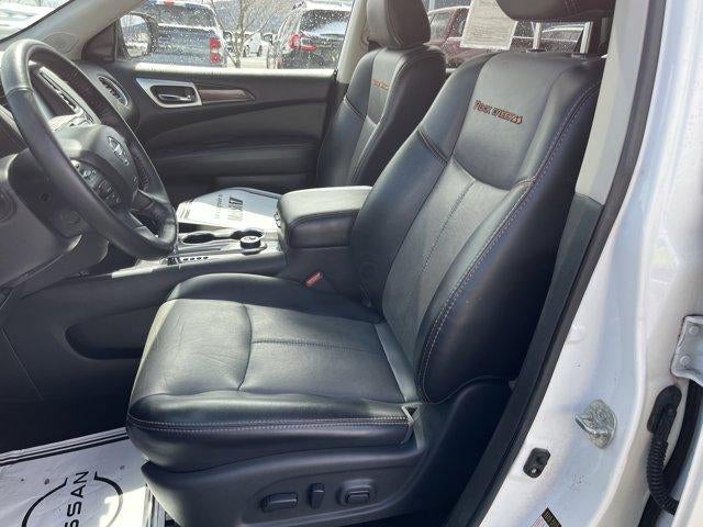 2019 Nissan Pathfinder 4x4 SL