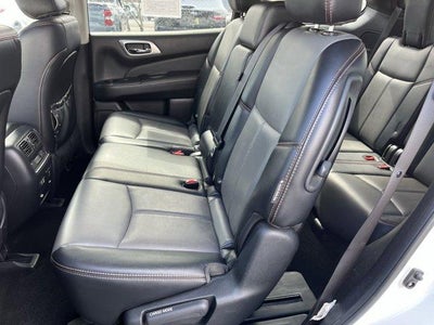 2019 Nissan Pathfinder 4x4 SL