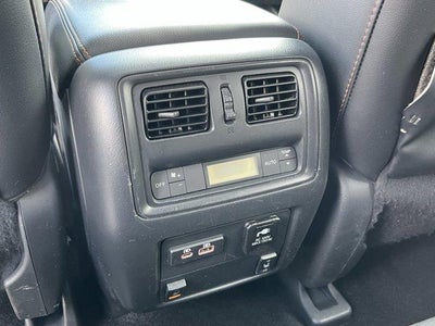 2019 Nissan Pathfinder 4x4 SL