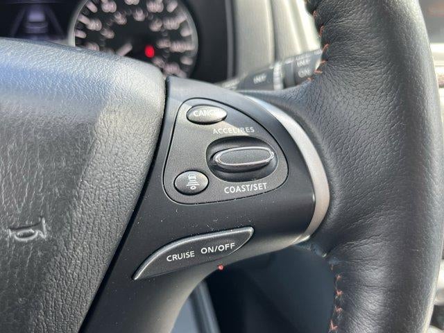 2019 Nissan Pathfinder 4x4 SL