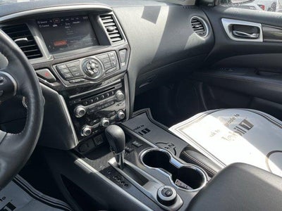 2019 Nissan Pathfinder 4x4 SL